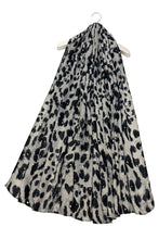 Load image into Gallery viewer, Gold Foiled Leopard Print Scarf | Grey