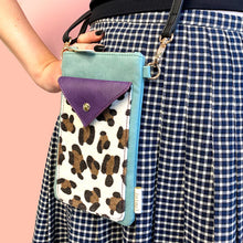 Load image into Gallery viewer, Animal Print Purple Leopard Phone Bag