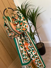 Load image into Gallery viewer, Reversible Animal Print Star Scarf