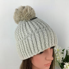 Load image into Gallery viewer, Knitted Pom Pom Hat
