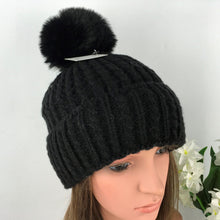Load image into Gallery viewer, Knitted Pom Pom Hat
