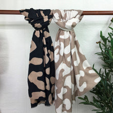 Load image into Gallery viewer, Abstract Fine Scarf | Black
