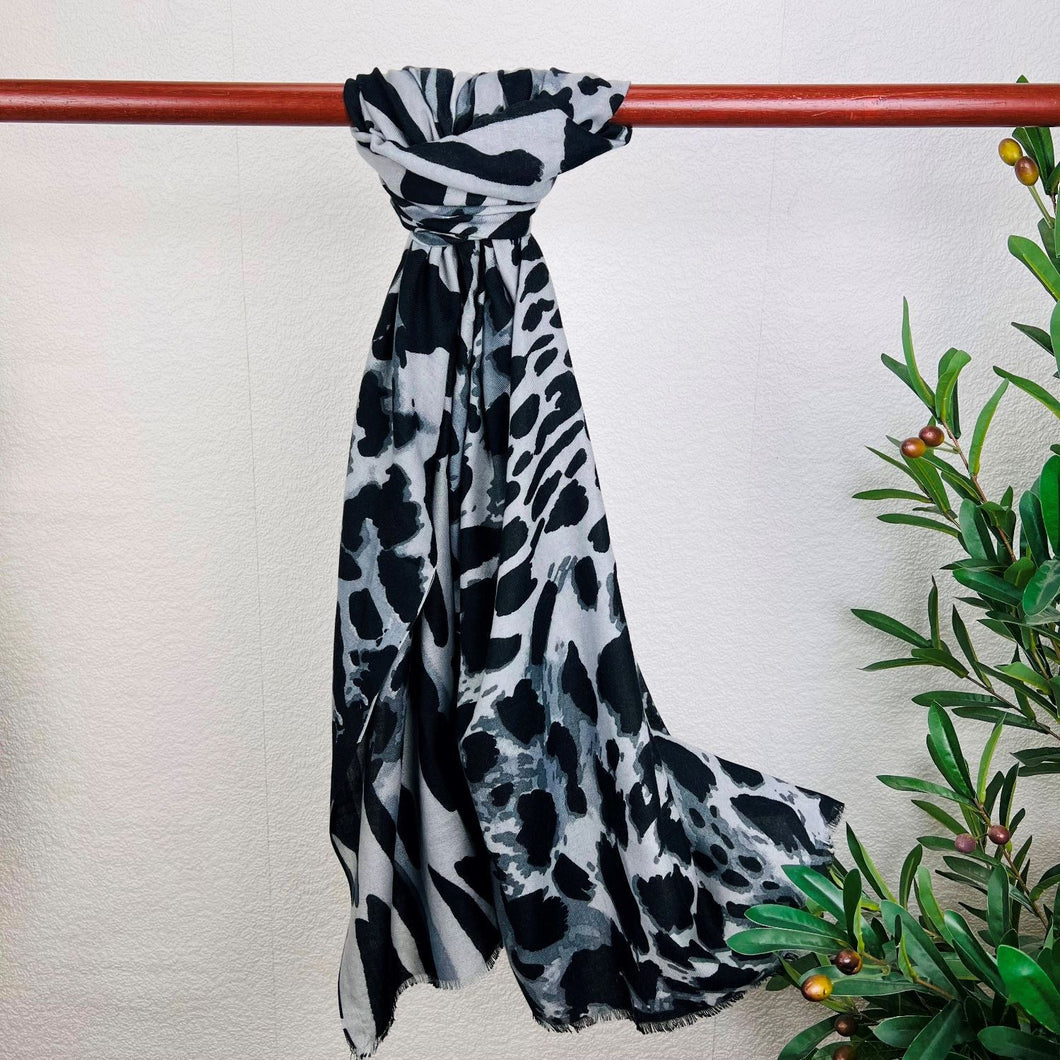 Animal Print Scarf | Grey
