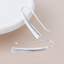 Load image into Gallery viewer, Brushed Tri-Edged Drop Earrings
