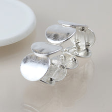Load image into Gallery viewer, Worn Disc Stretch Bracelet
