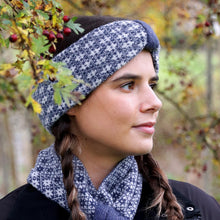 Load image into Gallery viewer, Recycled Blend Navy &amp; White Scandi Flower Headband
