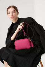 Load image into Gallery viewer, Leather Camera Bag

